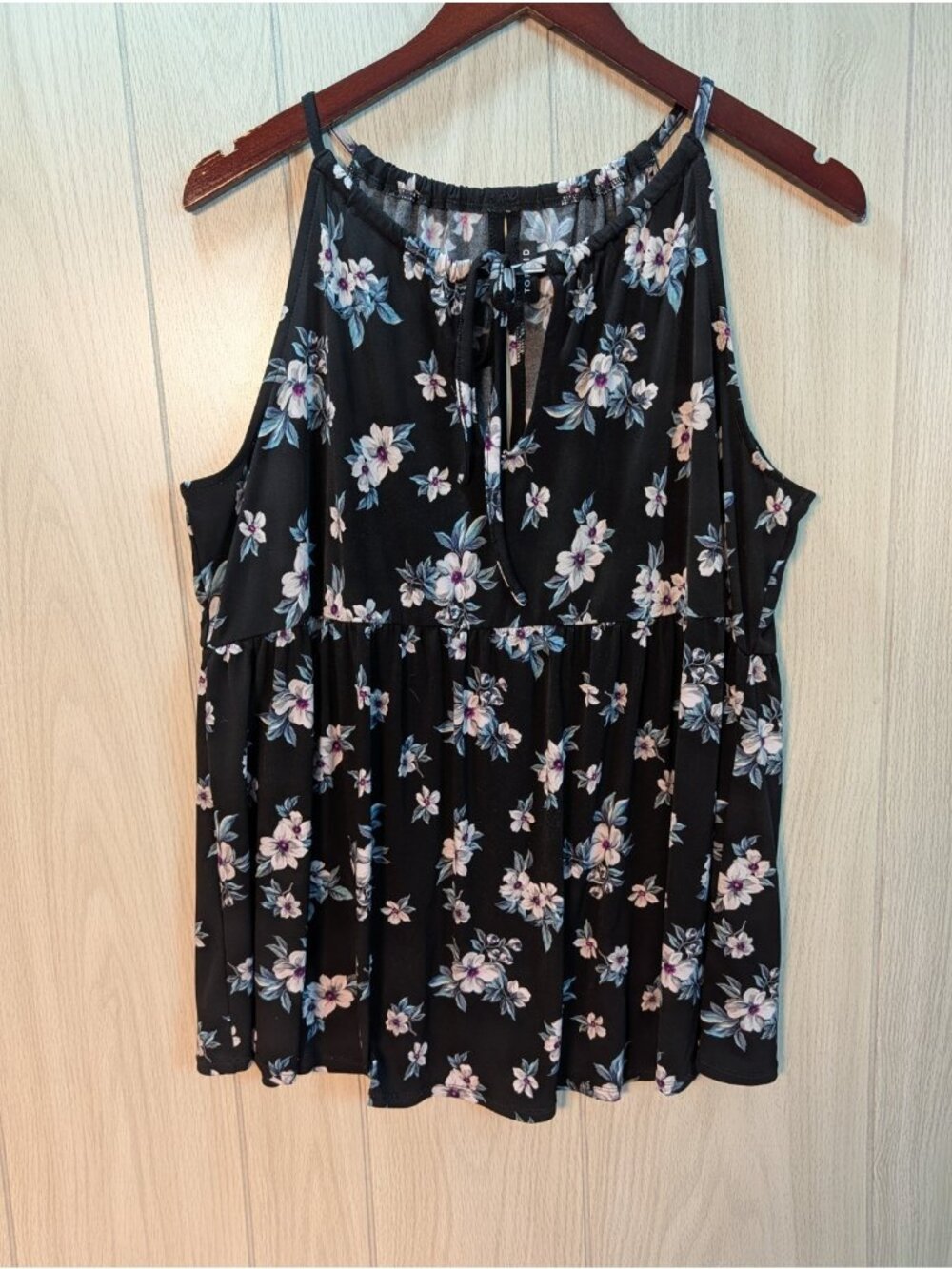 Torrid Plus 2 Black Floral Key Hole High Neckline Babydoll Tank Top Shirt Blouse